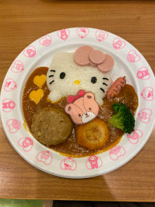 Curry rice where Hello Kitty's face is made out of the rice