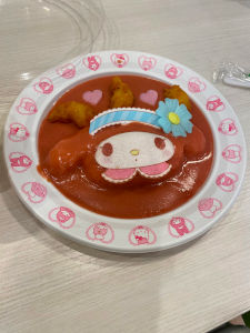 Curry rice where My Melody's face is made out of the rice